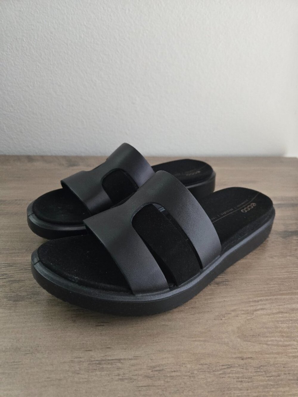 Ecco Women's Flowt Oasis Slide Sandals Leather Black Size 38 EU (US 7-7.5)